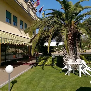 Laurence Hotel Rome