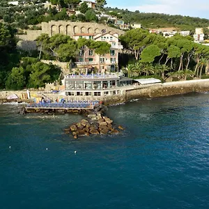 Arc En Ciel Hotel Diano Marina